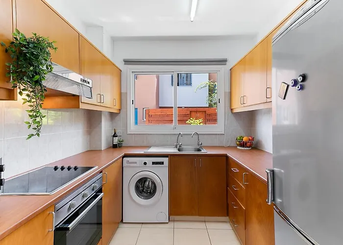 Antonia's Palace Rooftop Jacuzzi Stunning View Vila Paphos