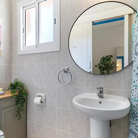 Antonia's Palace Rooftop Jacuzzi Stunning View Paphos