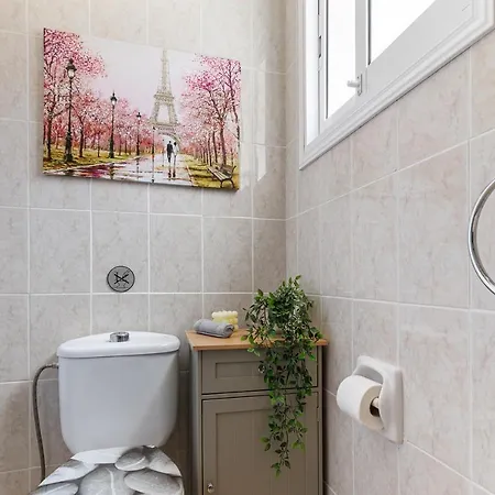 Antonia's Palace Rooftop Jacuzzi Stunning View *