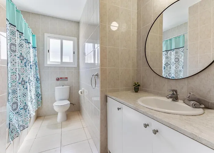 Antonia's Palace Rooftop Jacuzzi Stunning View ヴィラ パ フォス