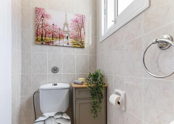 Antonia's Palace Rooftop Jacuzzi Stunning View *