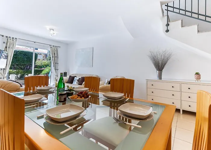 Antonia's Palace Rooftop Jacuzzi Stunning View ヴィラ *